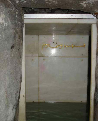  عکس   تصاویر چشمه‌ گرداگرد قبر حضرت ابوالفظل عباس(علیه السلام)