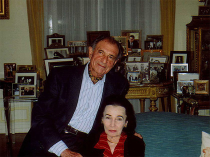 در کنار اردشیر زاهدی در سال 2004